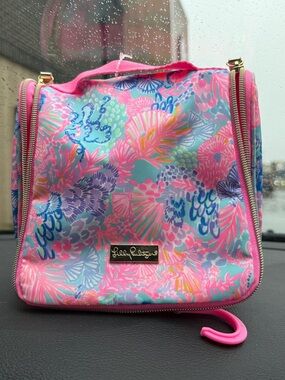 Lilly Pulitzer Travel Case Bag "Splendor In The Sand" 5 Containers Included; NEW